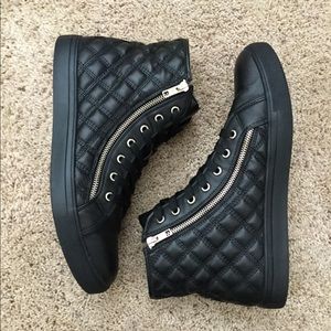 Steve Madden Mens Black quilted HighTop Sz 11